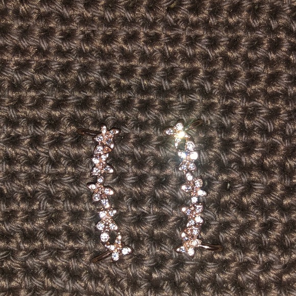 Cuff earrings ( no piercing needed) - Picture 2 of 2